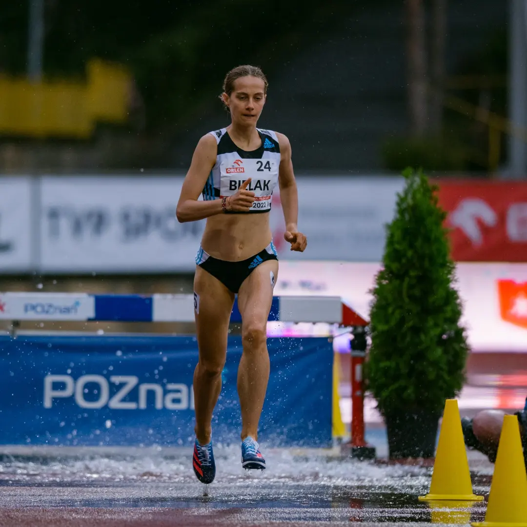 Trenerka Natalia na stadionie