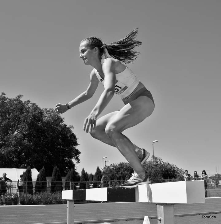 Trenerka Natalia w trakcie zajęć